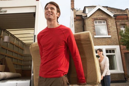 Professional unpacking support in a local Finsbury Park flat
